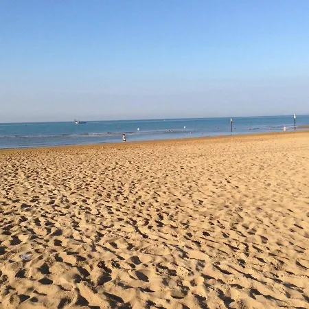 Cozy Up To 7 Guests - Air Conditioning - Private Parking - Beach Place * ビビオーネ